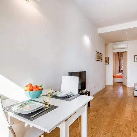 Apartment Guesthost - Santa Maria Novella Cozy Flat